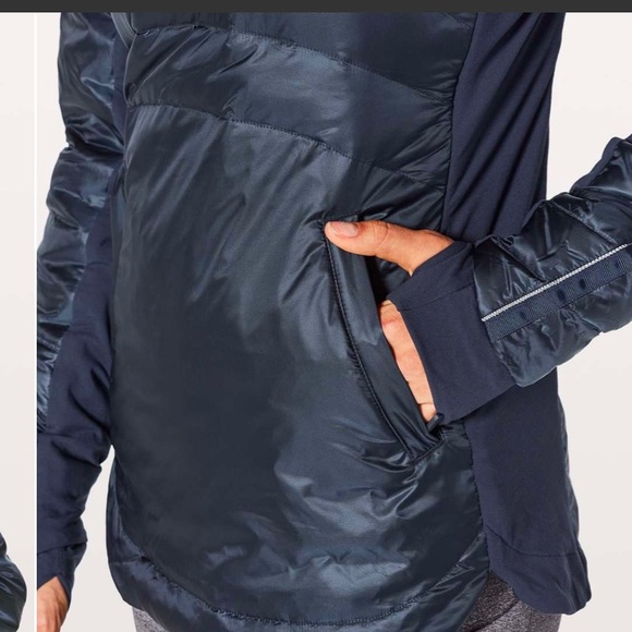 Lululemon Down for a Run pullover II, inkwell size 8 - Picture 4 of 8
